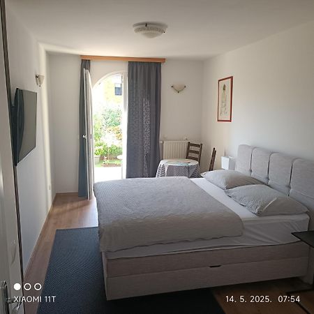 Marko Rooms Krk Town Bagian luar foto