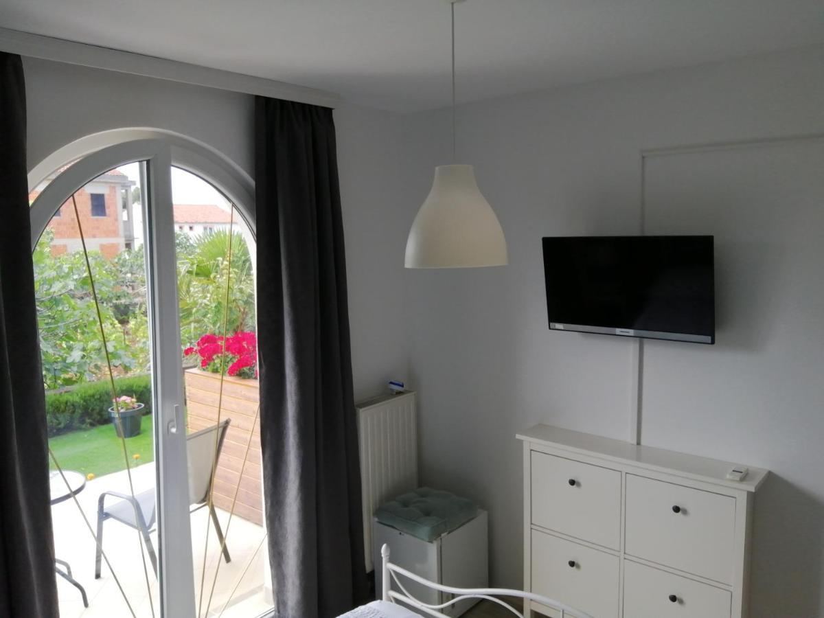 Marko Rooms Krk Town Bagian luar foto