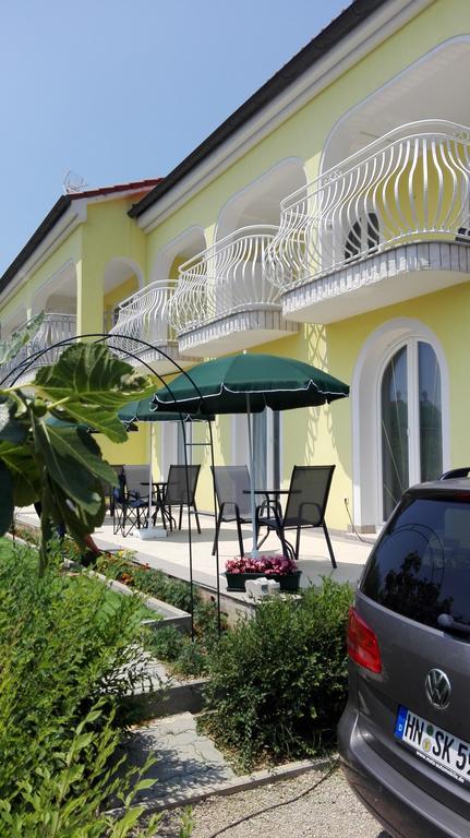 Marko Rooms Krk Town Bagian luar foto