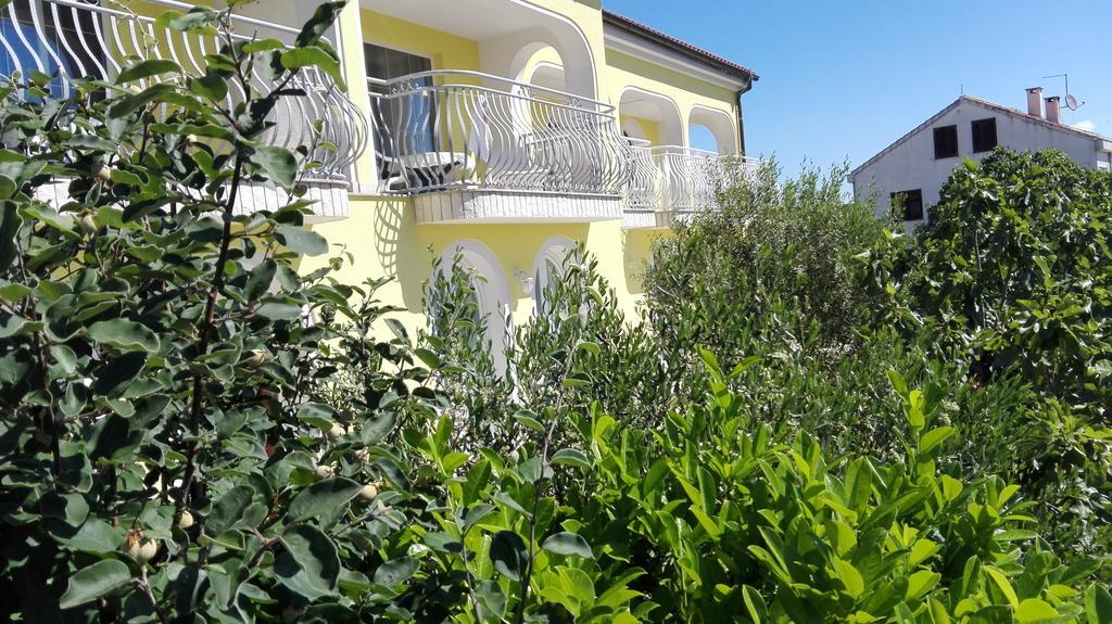 Marko Rooms Krk Town Bagian luar foto